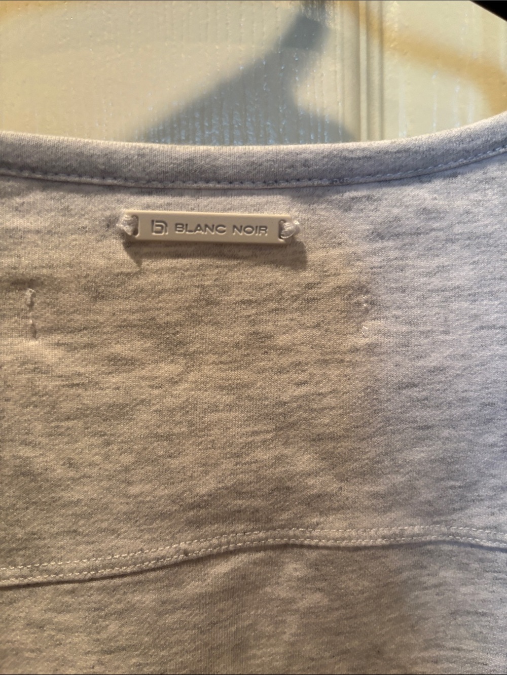 blanc noir Maitri Cropped Sweatshirt - Picture 6 of 7